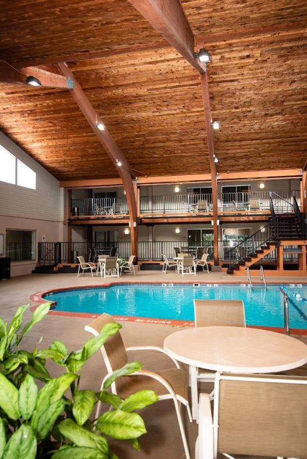 Best Western Plus Платтсбург Экстерьер фото