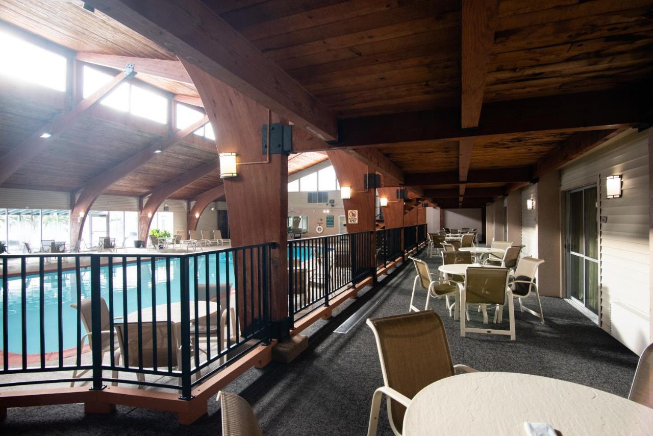 Best Western Plus Платтсбург Экстерьер фото