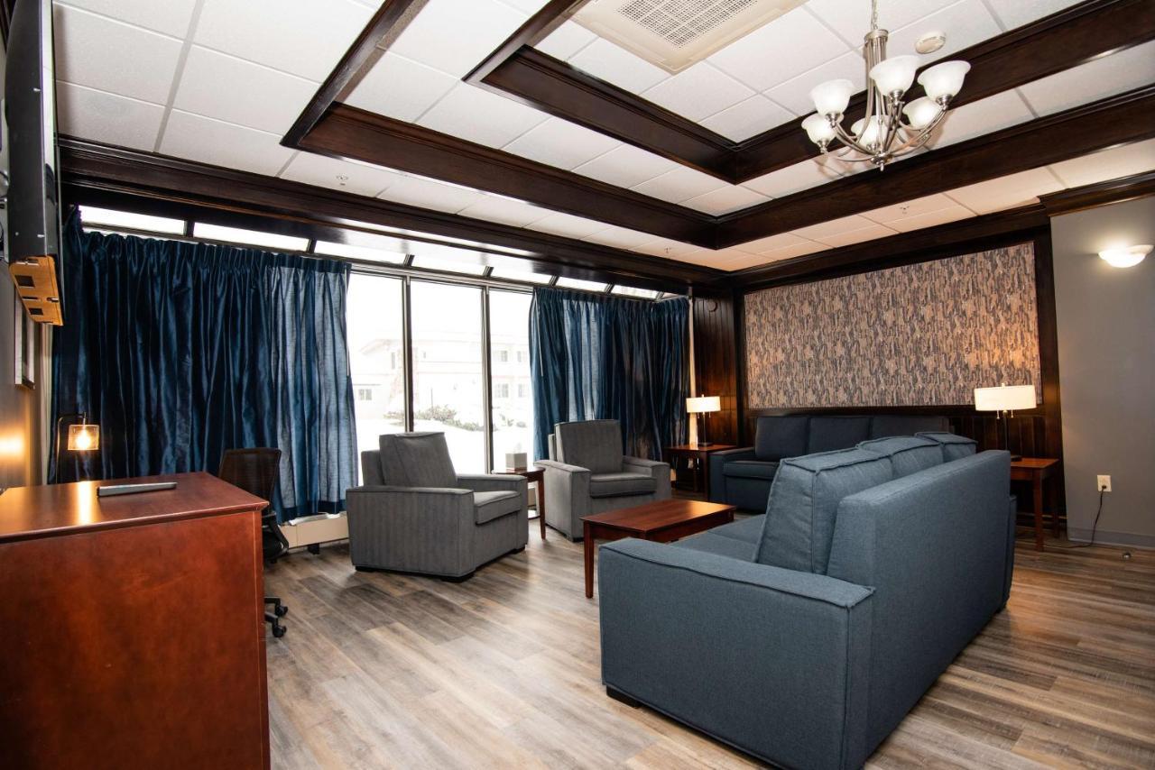 Best Western Plus Платтсбург Экстерьер фото