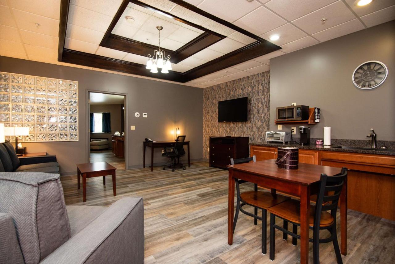 Best Western Plus Платтсбург Экстерьер фото