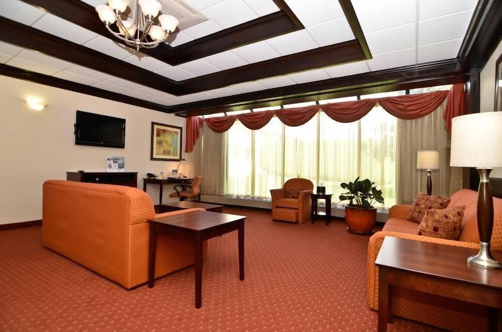 Best Western Plus Платтсбург Экстерьер фото