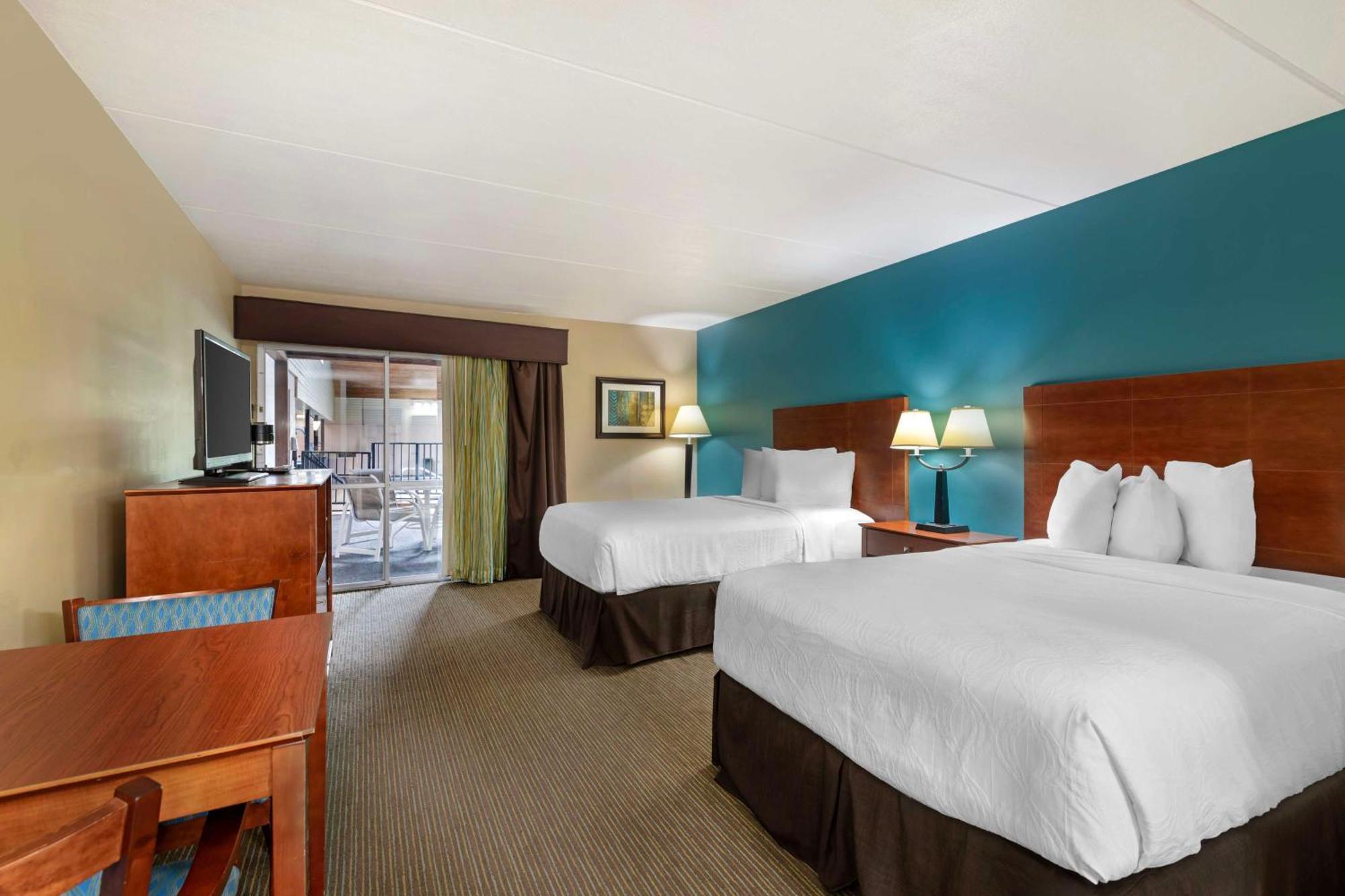 Best Western Plus Платтсбург Экстерьер фото