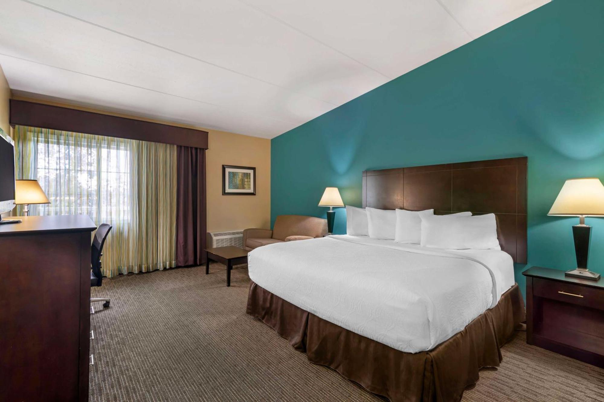 Best Western Plus Платтсбург Экстерьер фото