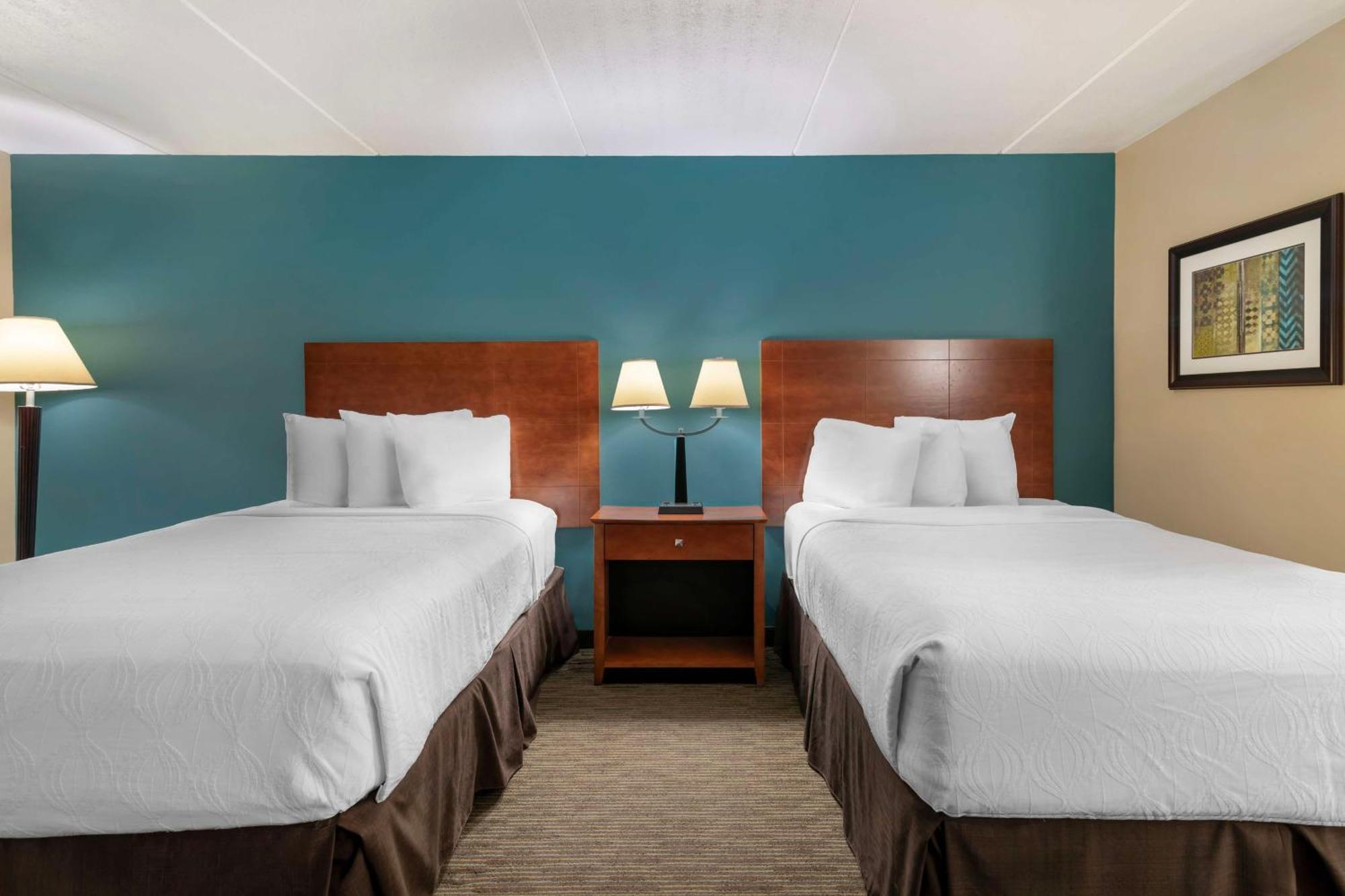 Best Western Plus Платтсбург Экстерьер фото