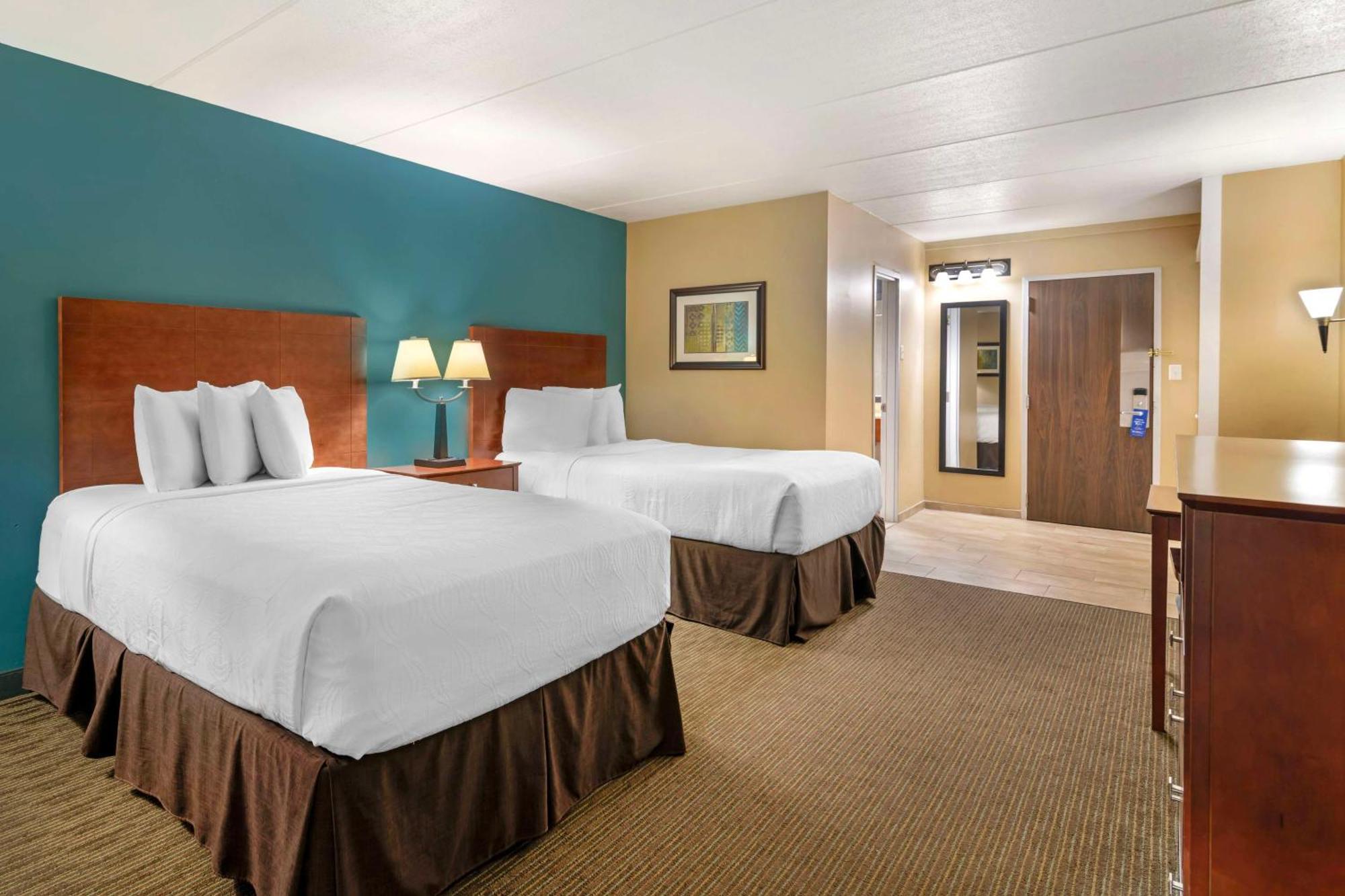 Best Western Plus Платтсбург Экстерьер фото