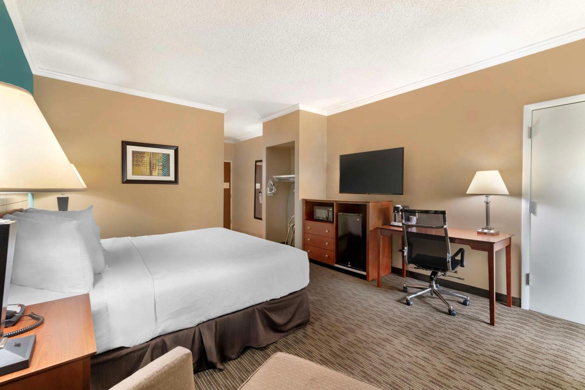 Best Western Plus Платтсбург Экстерьер фото