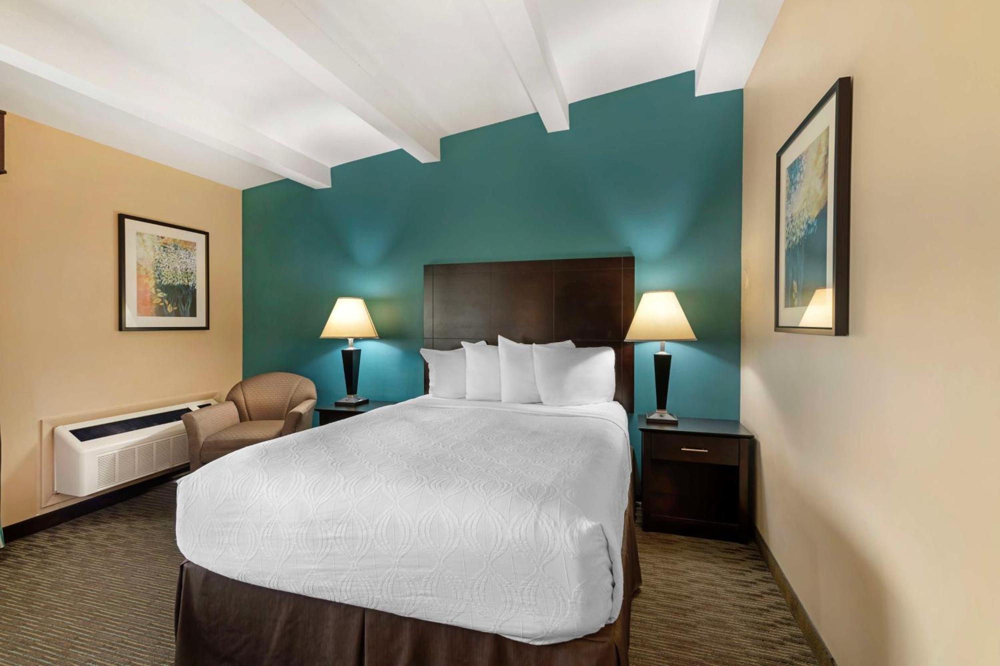 Best Western Plus Платтсбург Экстерьер фото