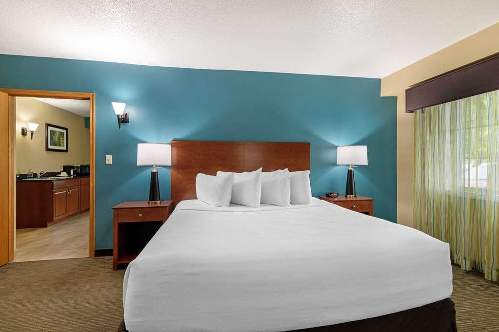 Best Western Plus Платтсбург Номер фото