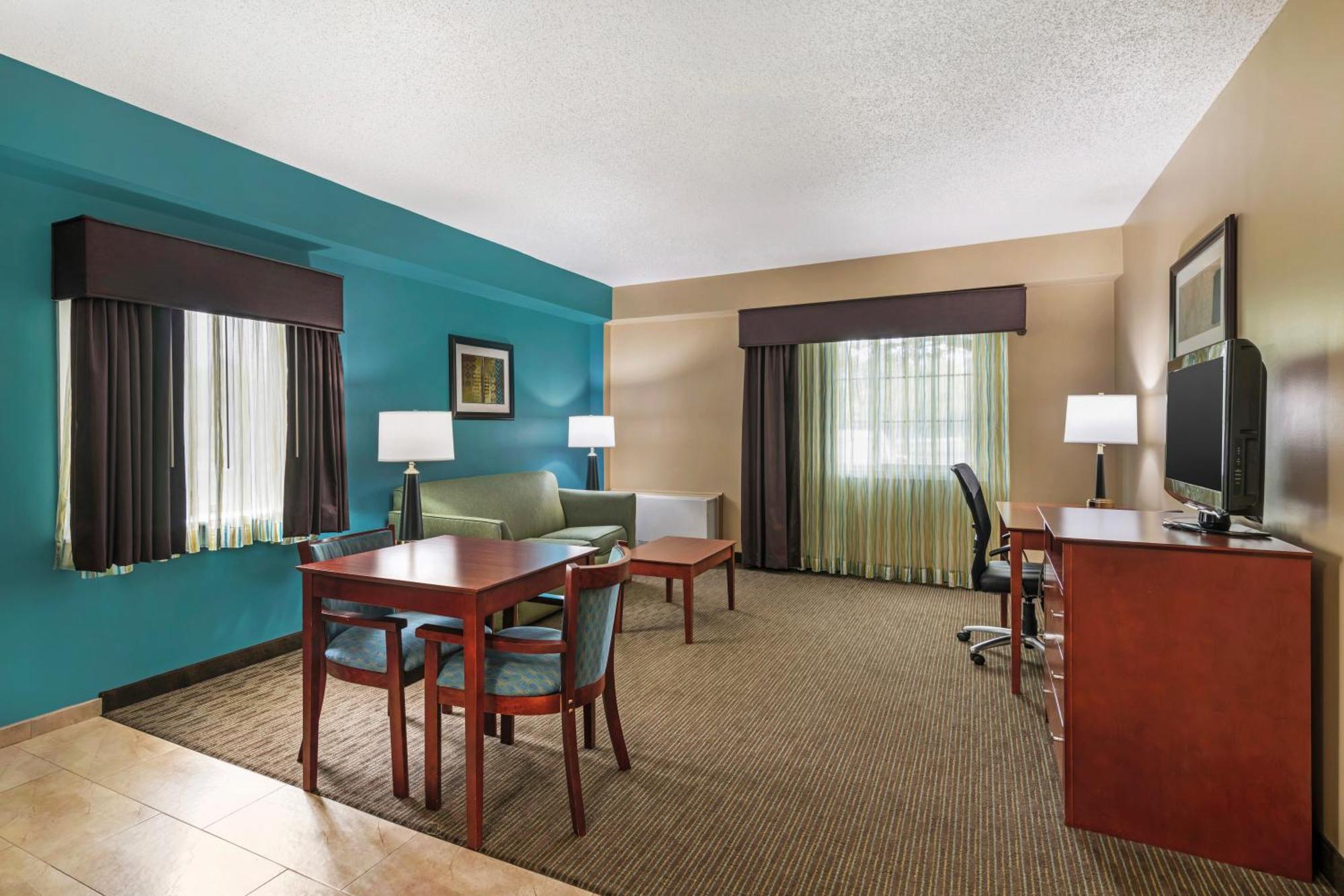Best Western Plus Платтсбург Экстерьер фото